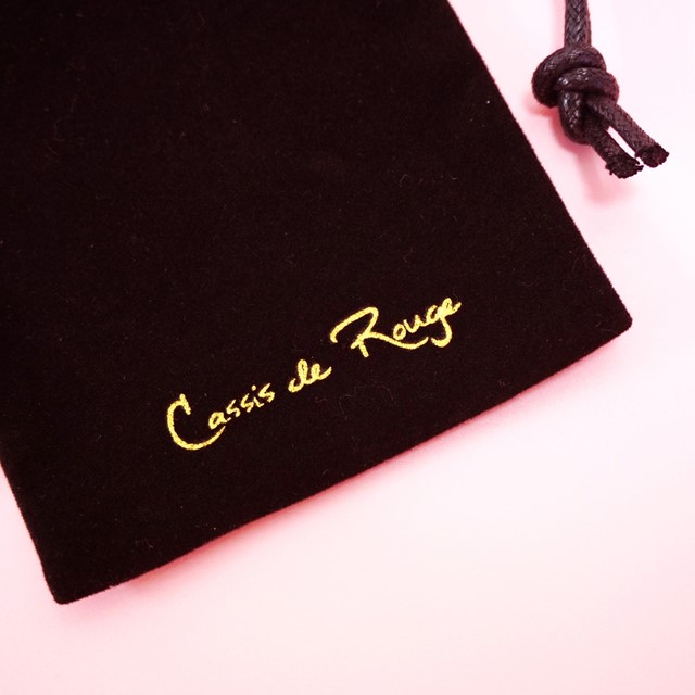 Cassis de Rouge様の巾着ポーチの印刷部分を拡大した写真